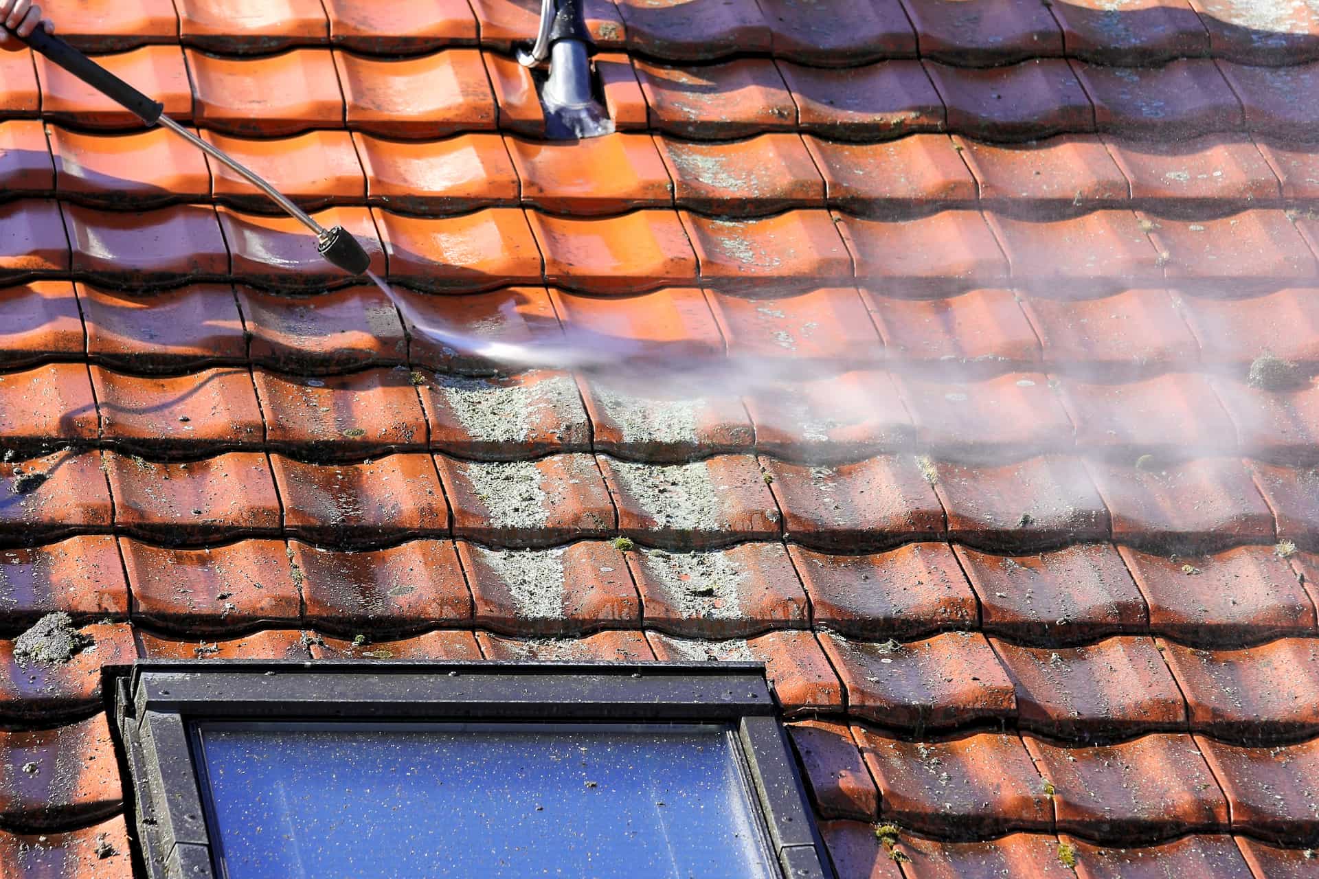 Roof cleaners near me Oxfordshire, London, Berkshire & Hampshire
